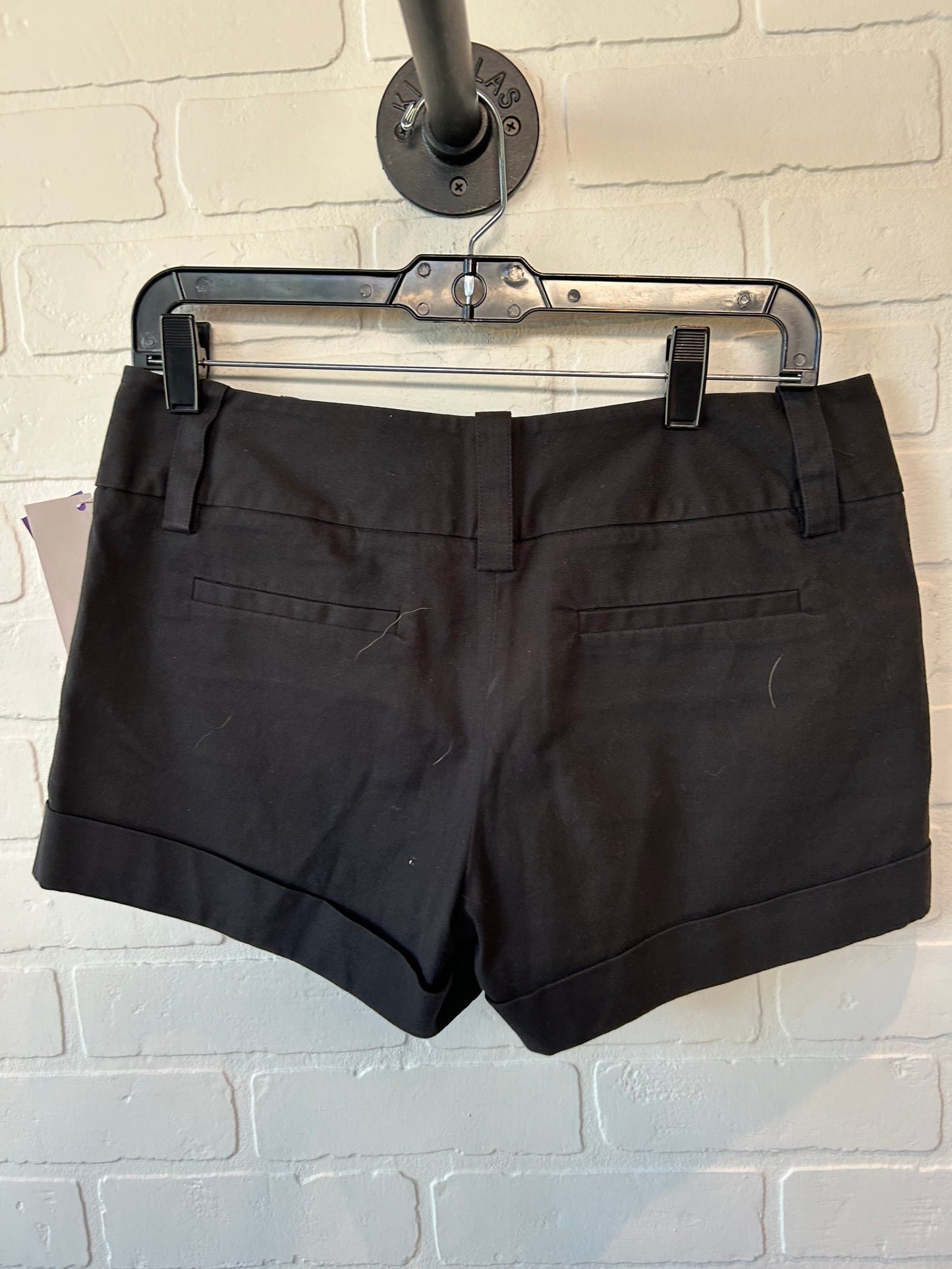 Black Shorts Alice + Olivia, Size 6