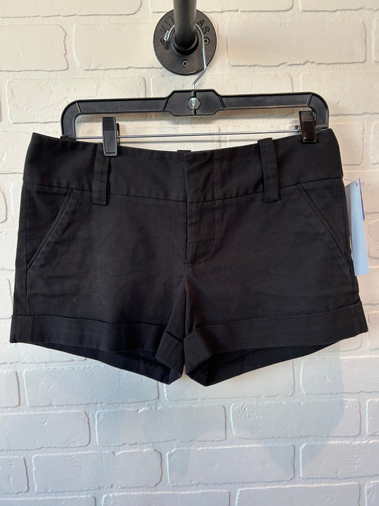 Black Shorts Alice + Olivia, Size 6