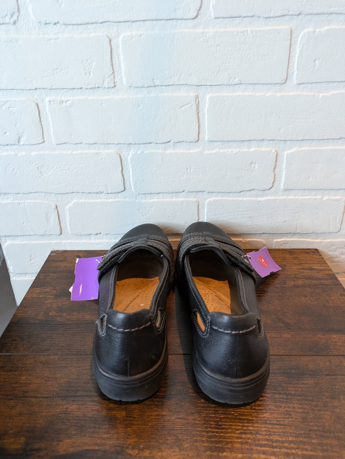 Black Shoes Flats Clarks, Size 7.5