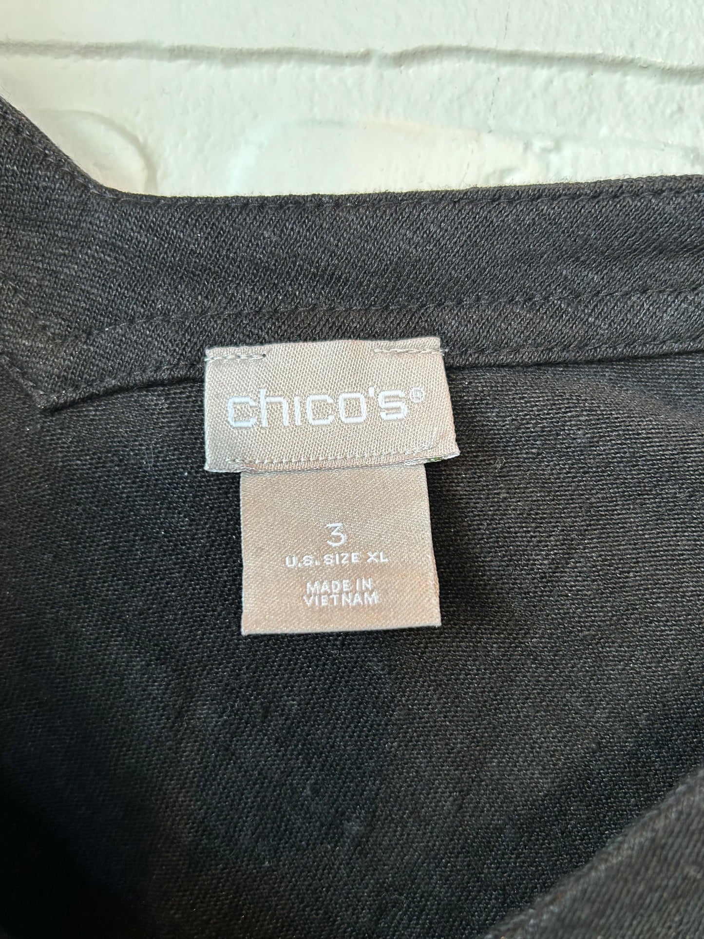 Black Top Short Sleeve Chicos, Size Xl