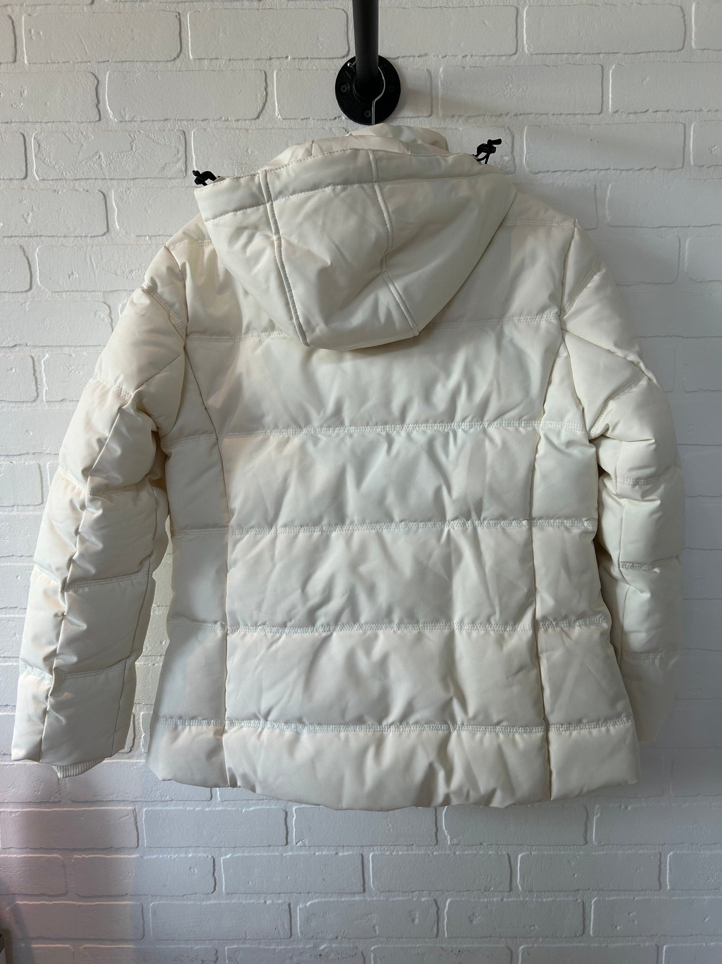 Cream Coat Puffer & Quilted Wantdo, Size L