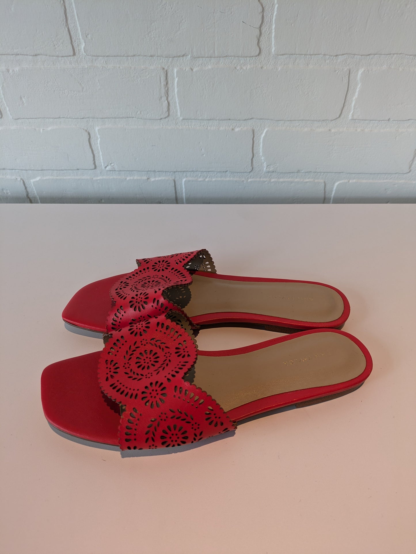 Sandals Flats By Ann Taylor In Red, Size: 6.5