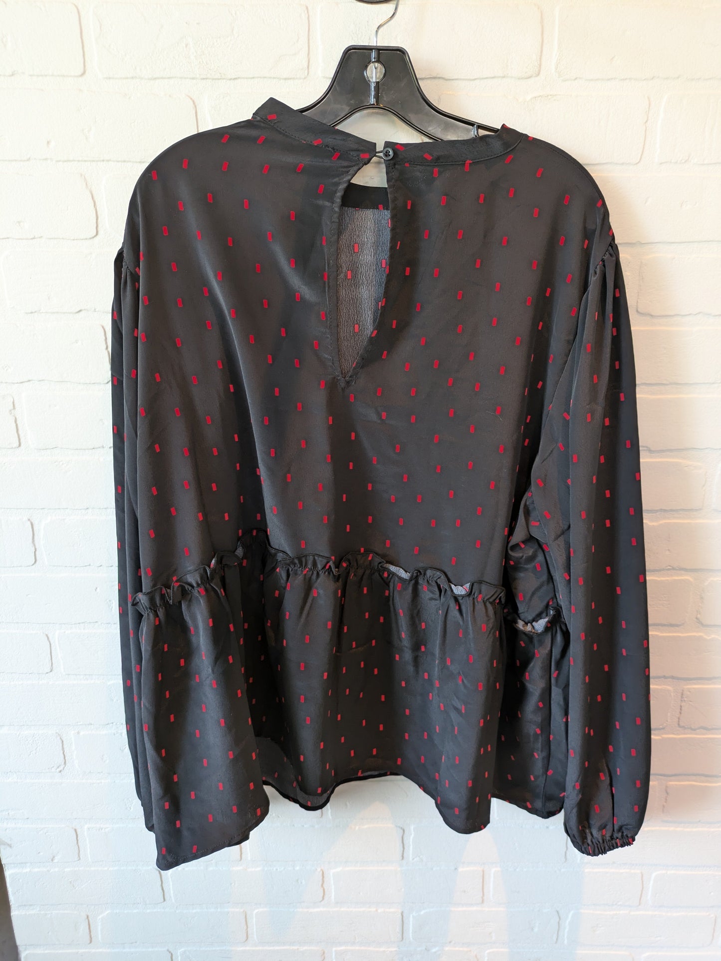 Top Long Sleeve By Sanctuary In Black & Red, Size: 2x