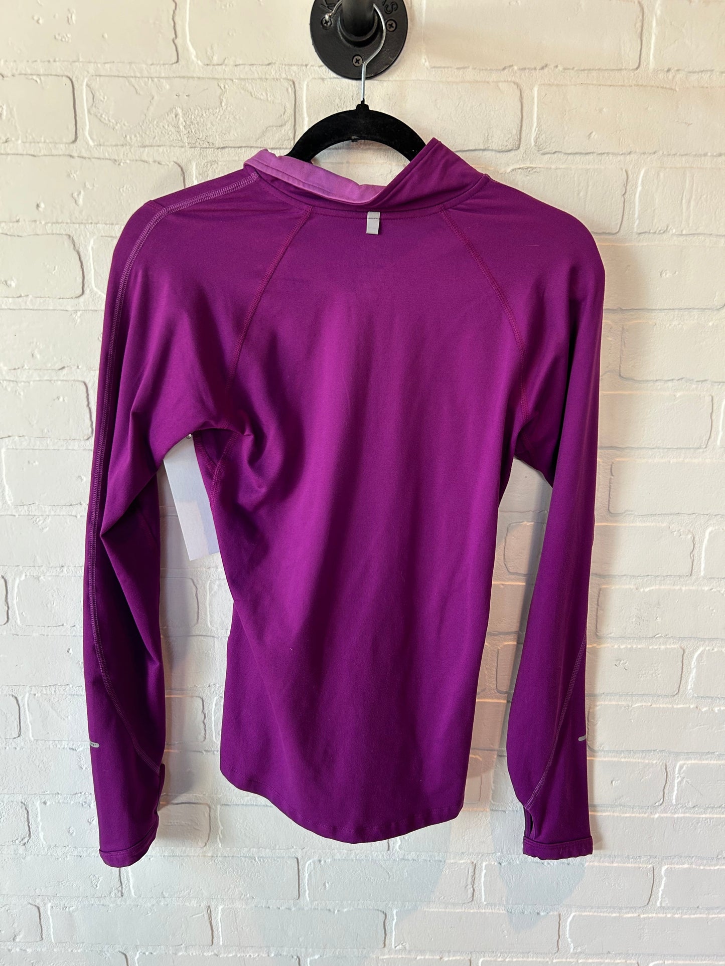 Athletic Top Long Sleeve Collar By Nike In Purple, Size: Xs