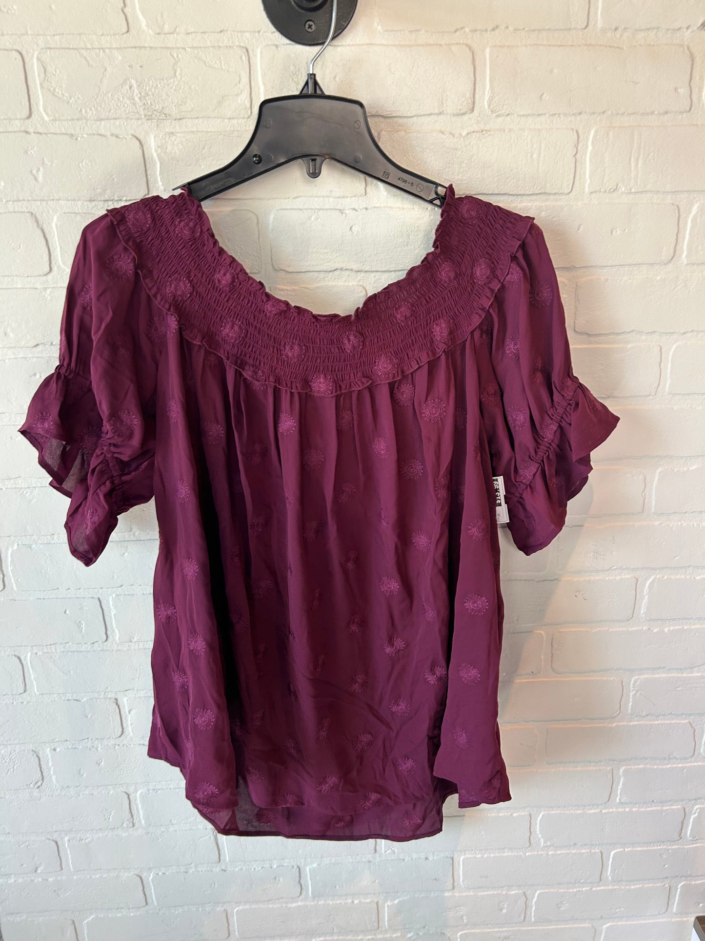 Top Short Sleeve By Daniel Rainn In Purple, Size: 2x