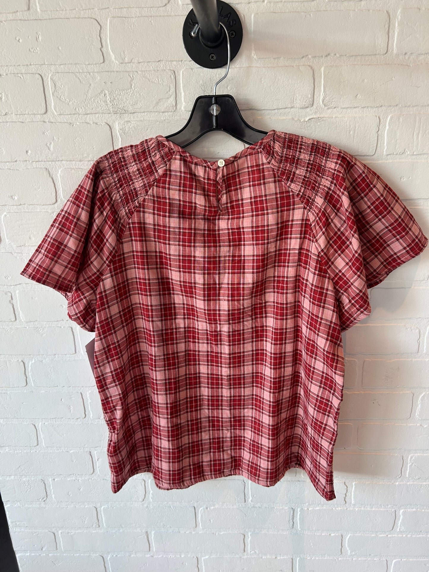 Top Short Sleeve By Madewell In Pink & Red, Size: L