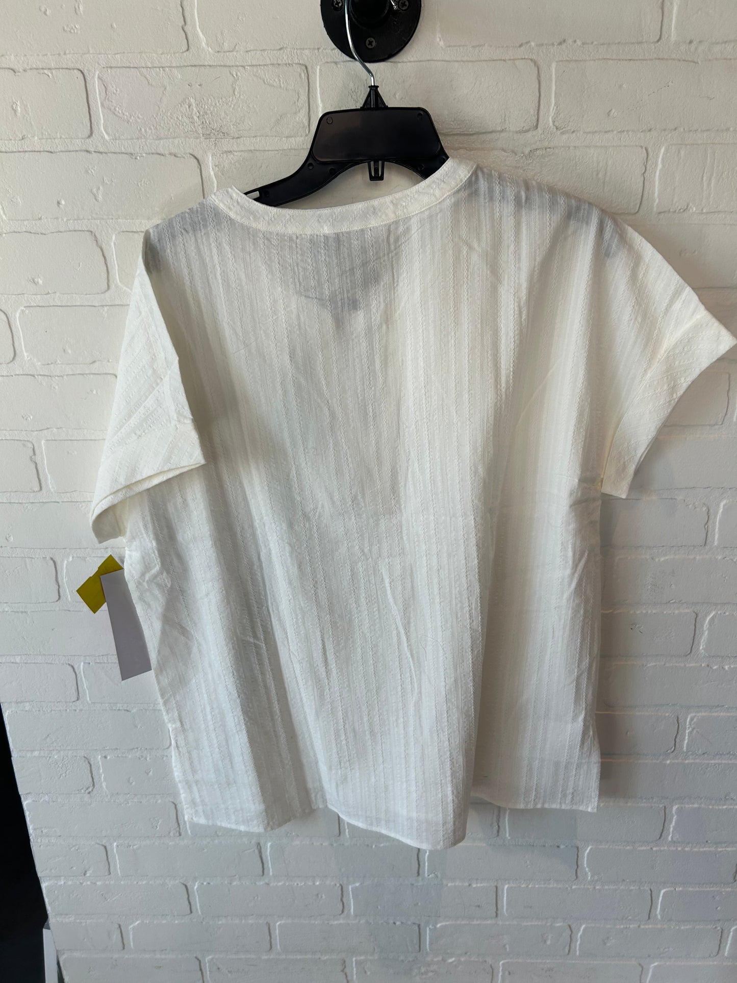 Top Short Sleeve By Matty M In White, Size: L