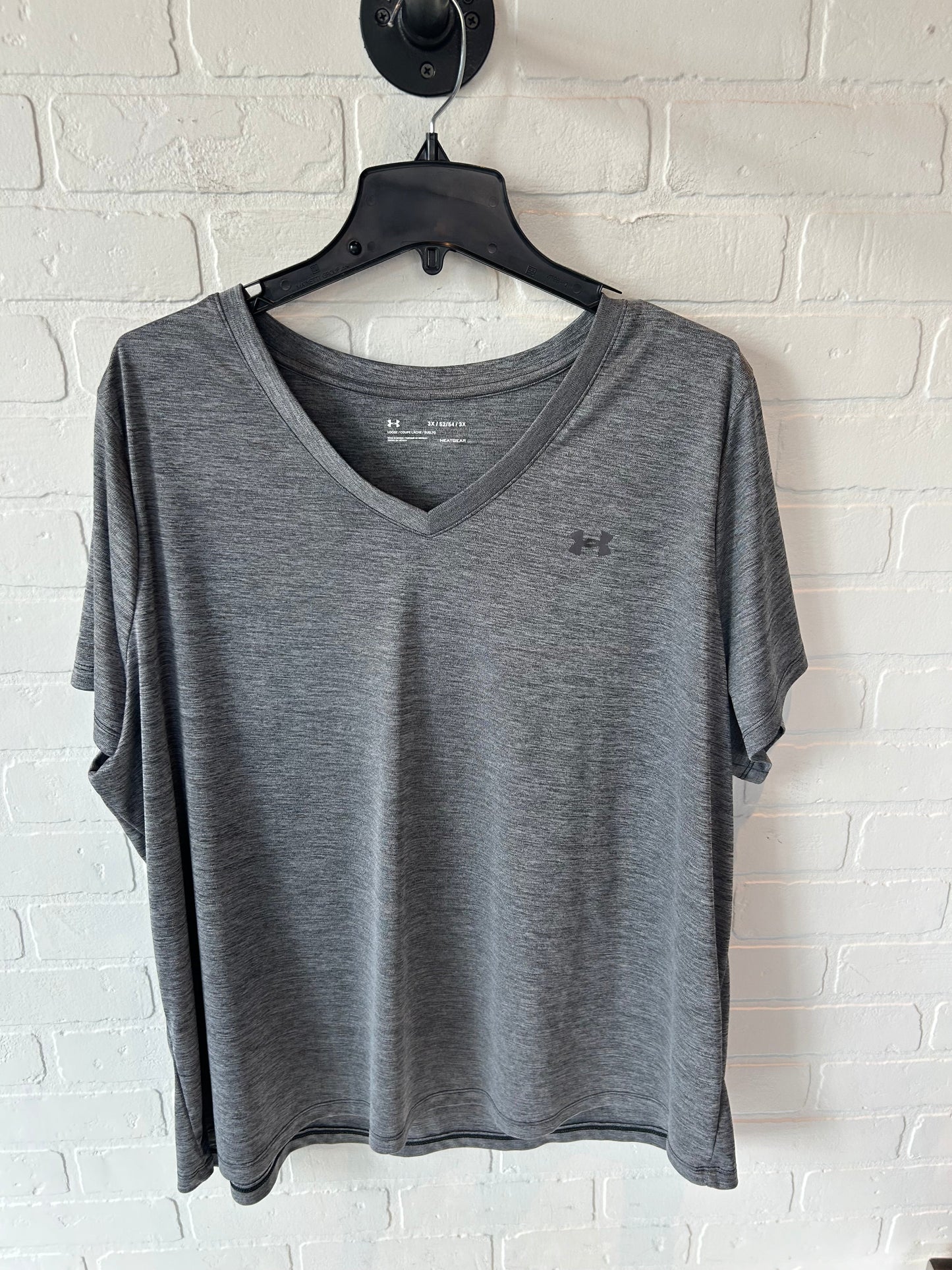 Athletic Top Short Sleeve By Under Armour In Grey, Size: 3x