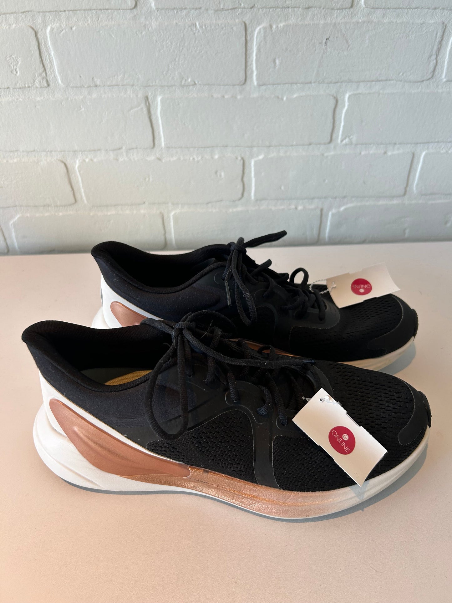 Shoes Athletic By Lululemon In Black & Pink, Size: 9.5