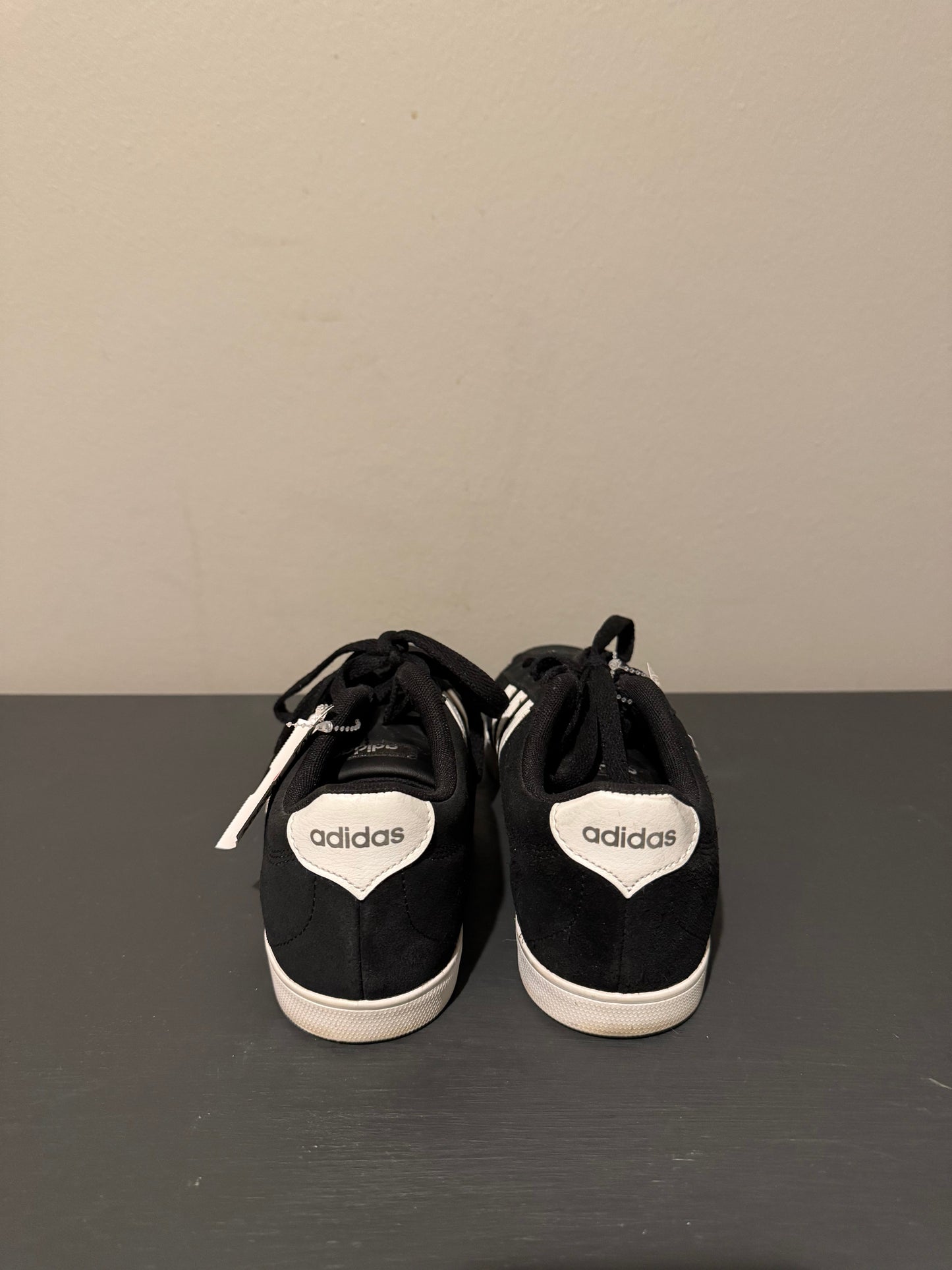 Shoes Sneakers By Adidas In Black & White, Size: 7.5