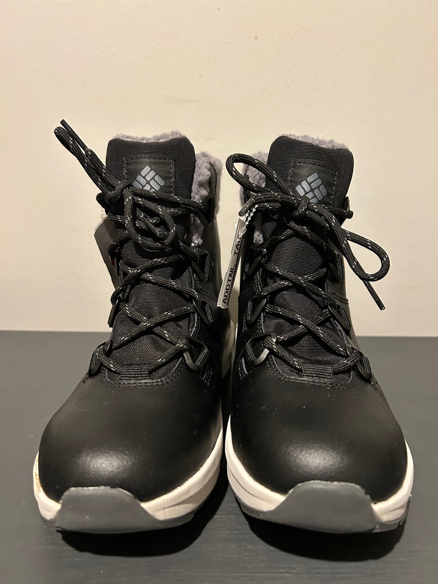 Boots Snow By Columbia In Black, Size: 7