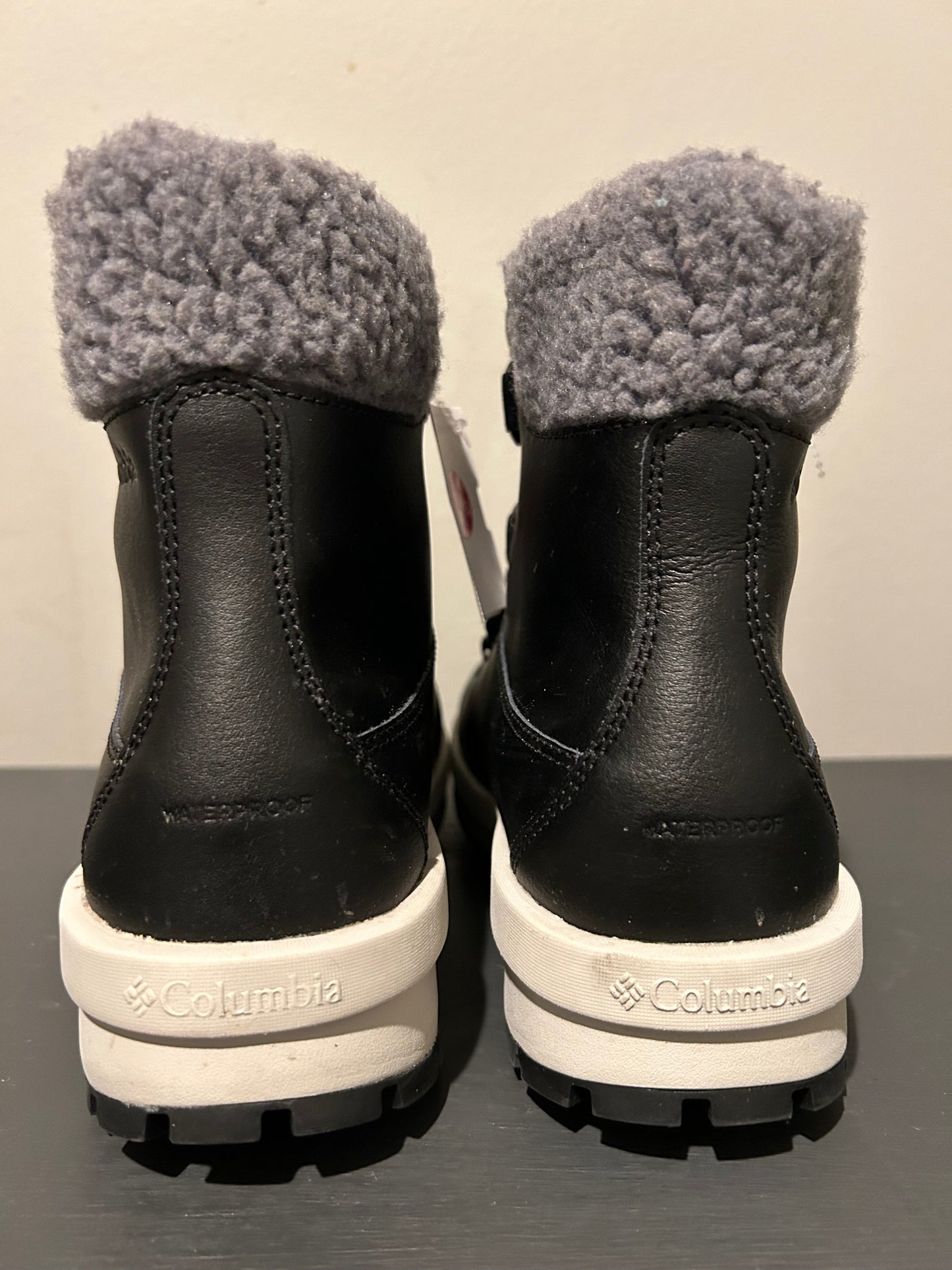 Boots Snow By Columbia In Black, Size: 7