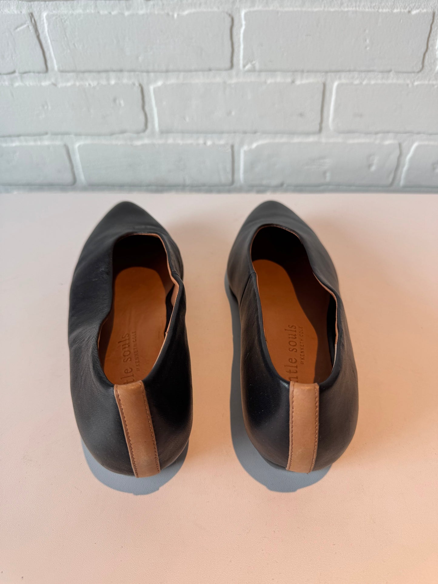 Shoes Flats By Gentle Souls In Black, Size: 8