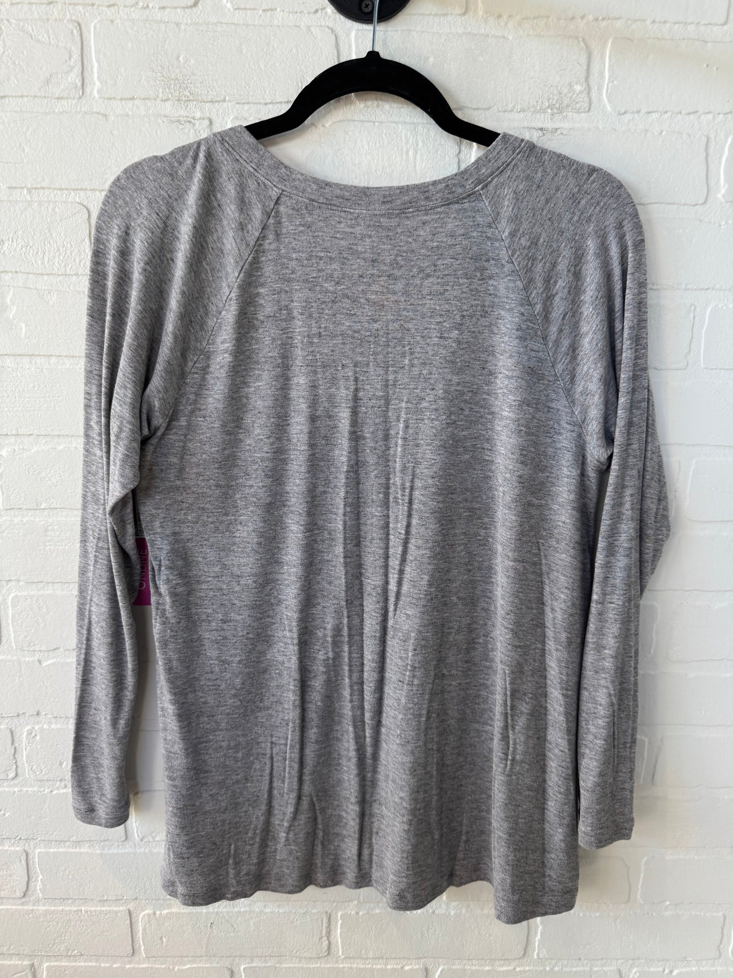 Top Long Sleeve Basic By Cabi In Grey, Size: S