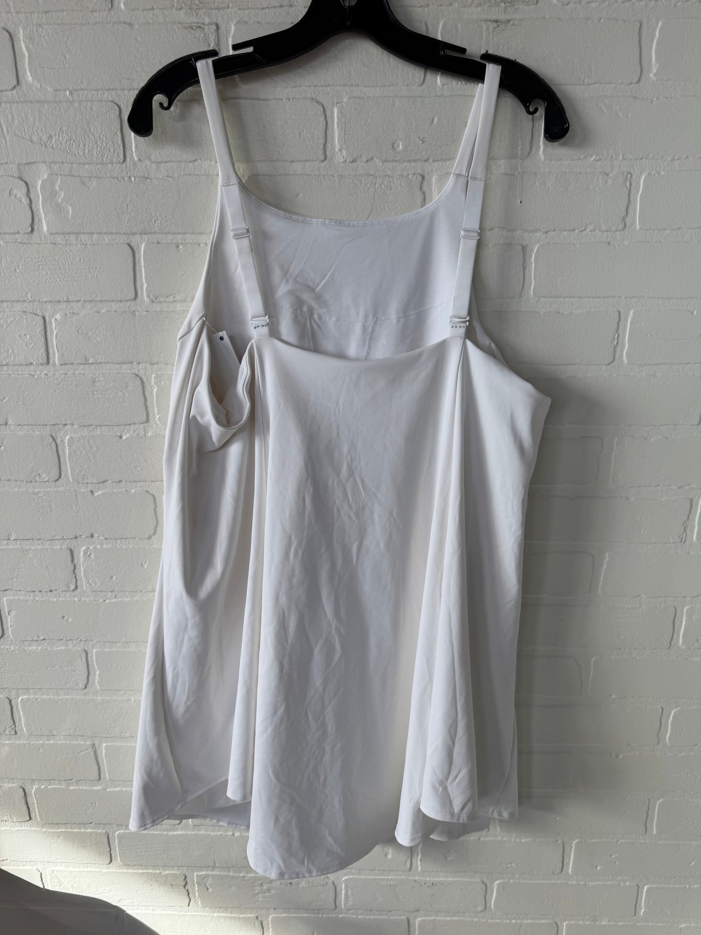 Athletic Dress By Old Navy In White, Size: 2x