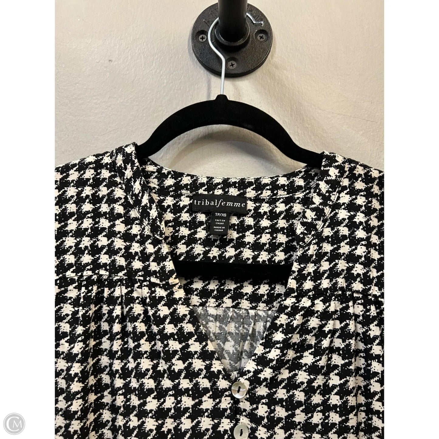 Dress Casual Short By Tribal In Black & Cream, Size: Xs