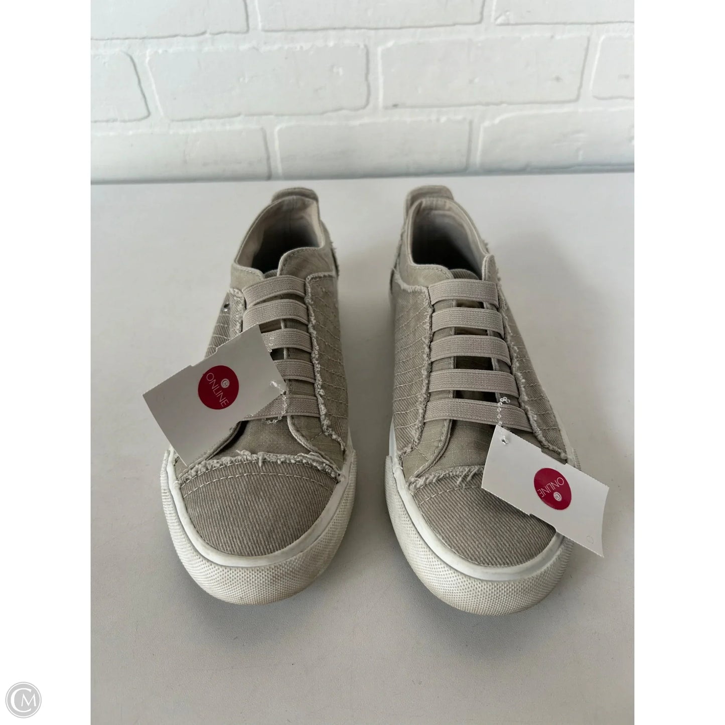 Shoes Flats By Blowfish In Grey, Size: 6