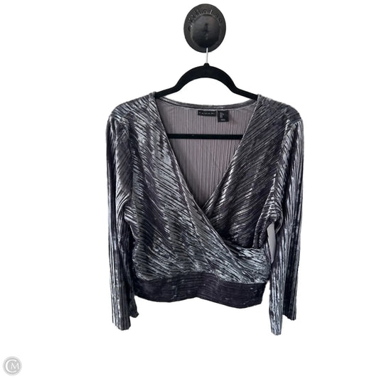 Top Long Sleeve By Tahari By Arthur Levine In Silver, Size: L