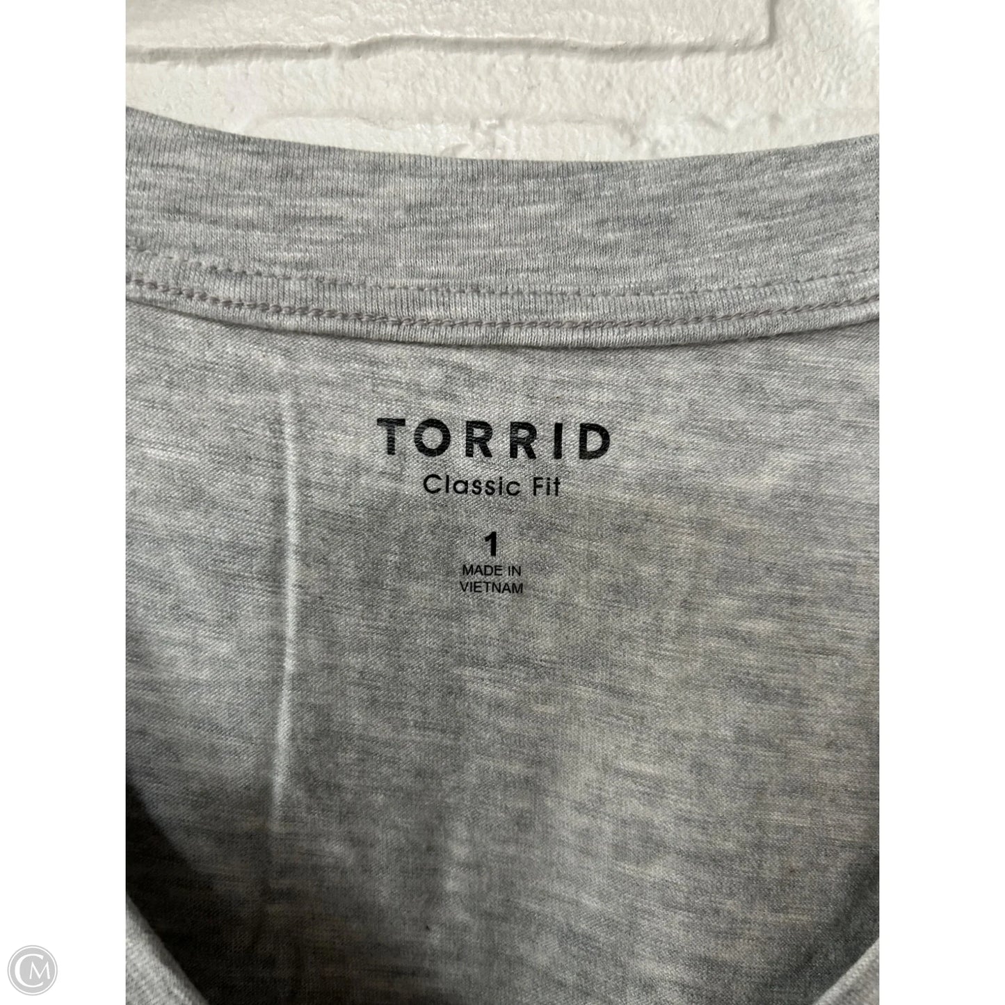 Top Short Sleeve Basic By Torrid In Grey & Pink, Size: 1x
