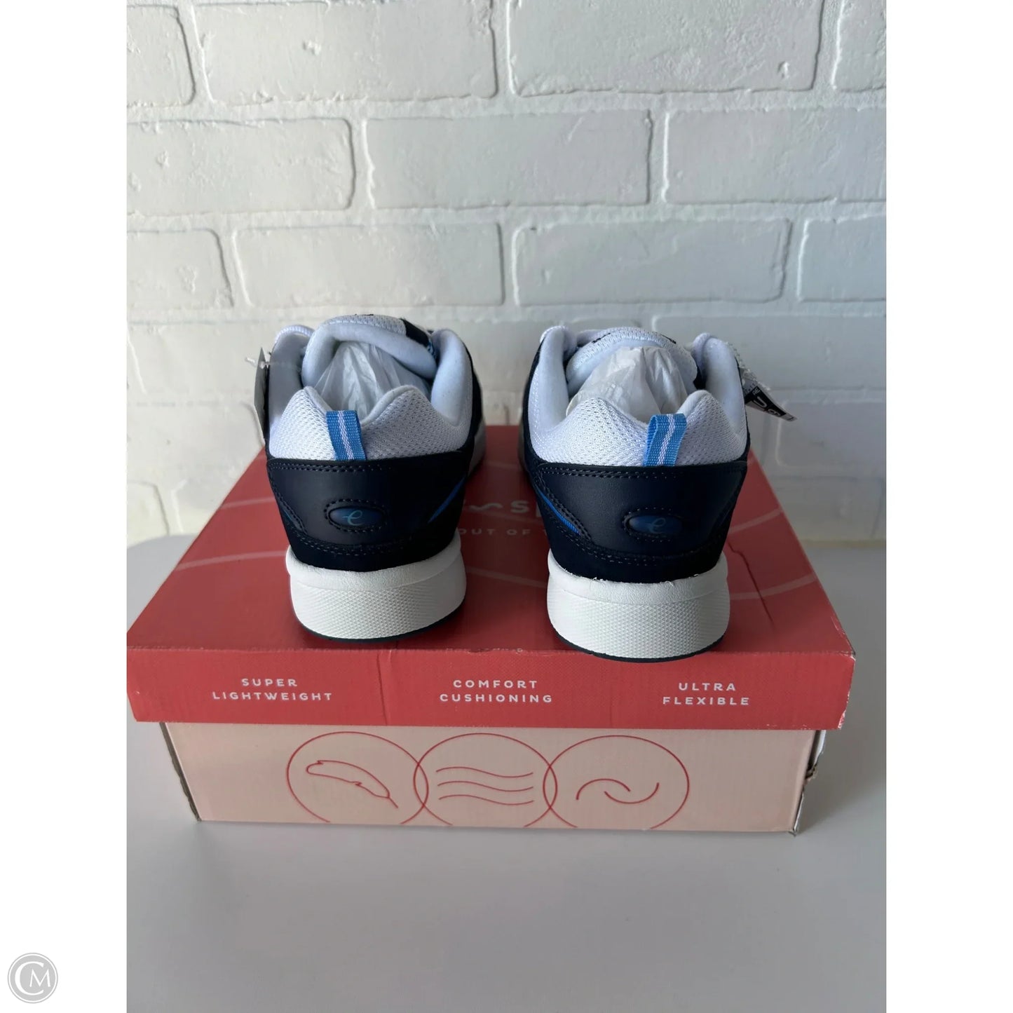 Shoes Sneakers By Easy Spirit In Blue & White, Size: 9.5