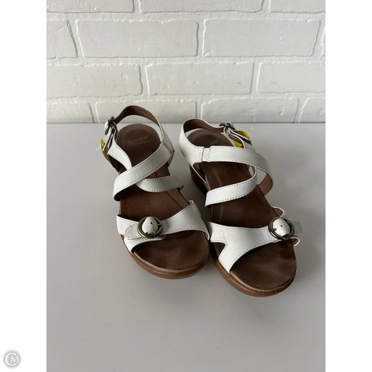 Sandals Heels Block By Dansko In White, Size: 6.5