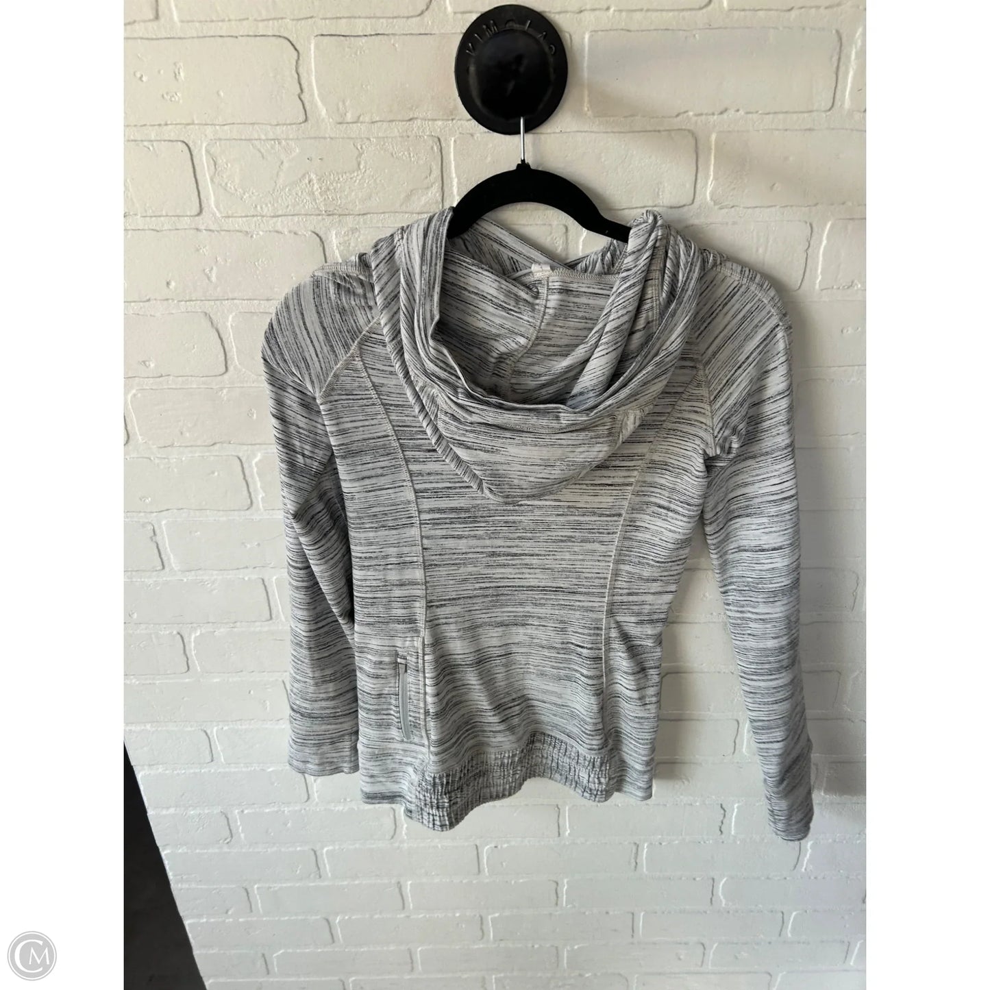 Athletic Top Long Sleeve Hoodie By Lululemon In Grey, Size: Xs