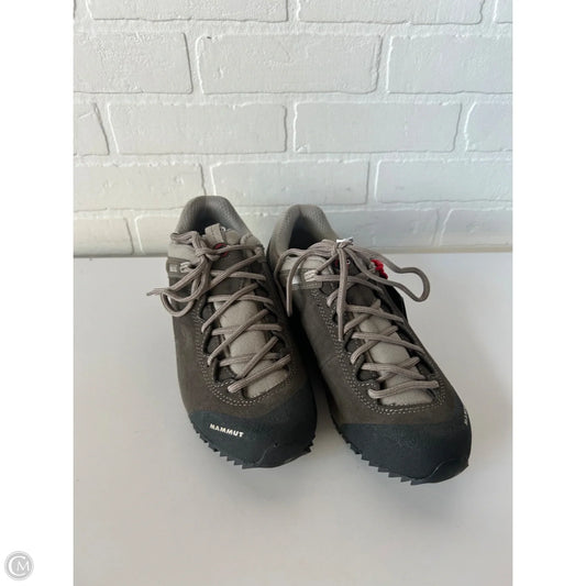 Shoes Hiking By Cmc In Tan, Size: 8.5