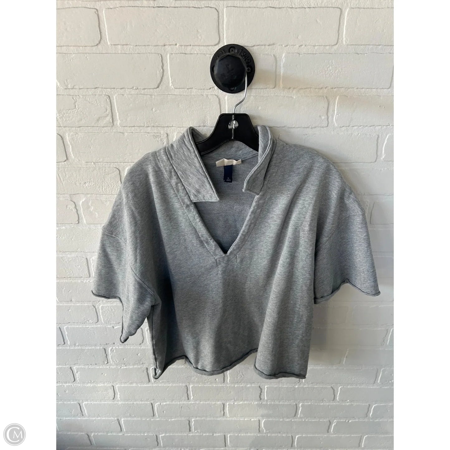Top Short Sleeve By Universal Thread In Grey, Size: Xl