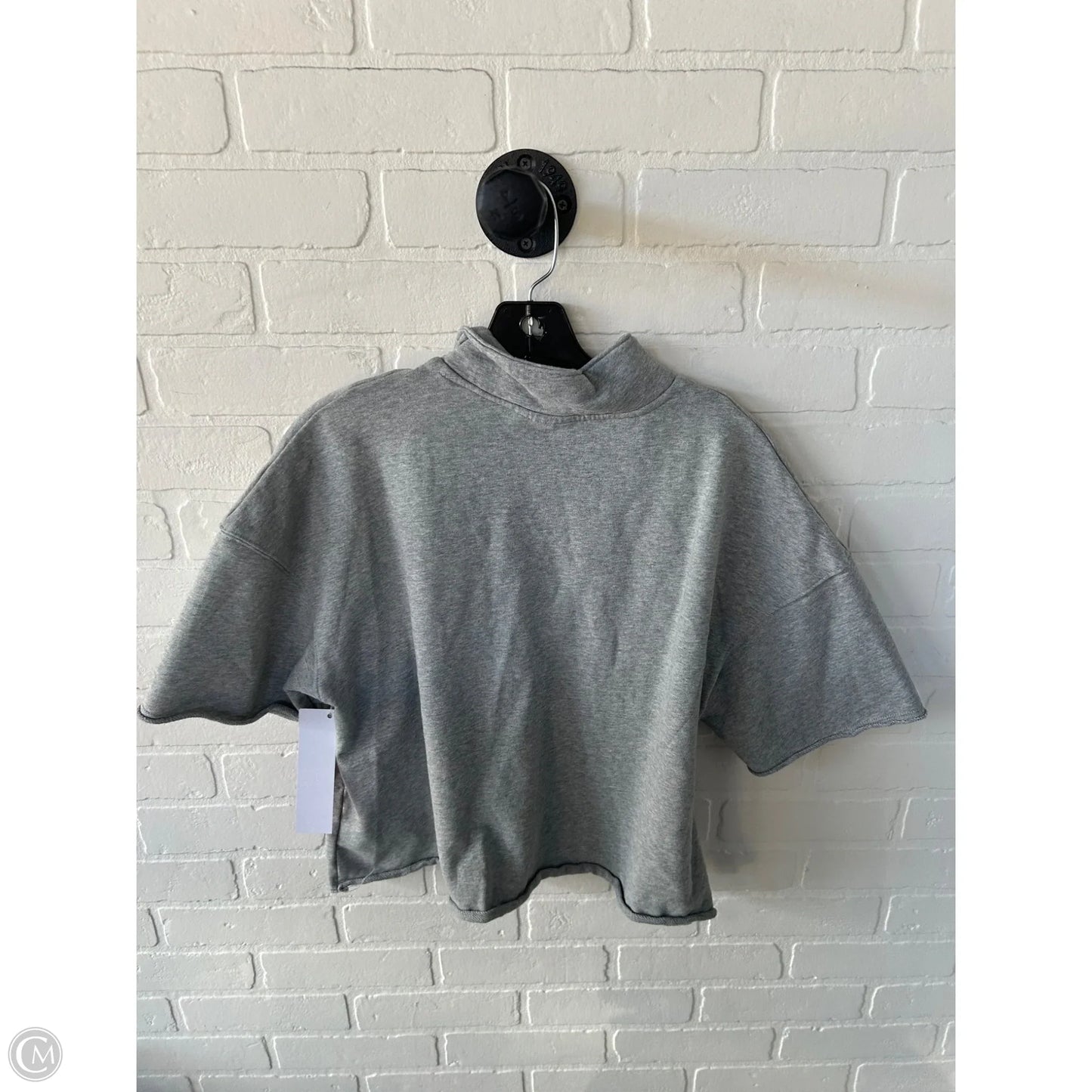 Top Short Sleeve By Universal Thread In Grey, Size: Xl