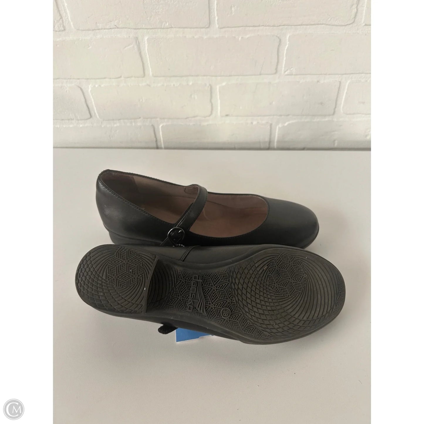 Shoes Flats By Dansko In Black, Size: 7.5