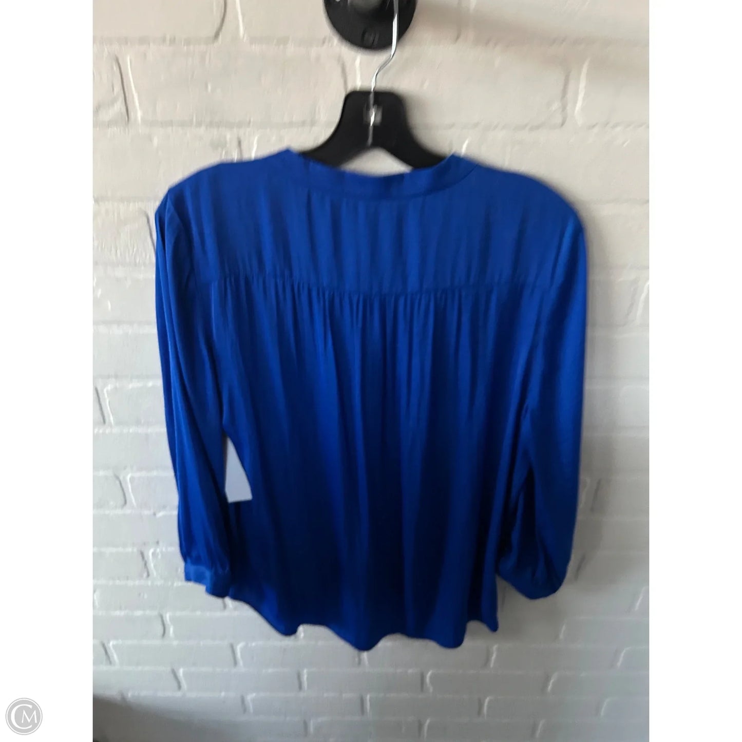 Top Long Sleeve By Vince Camuto In Blue, Size: M