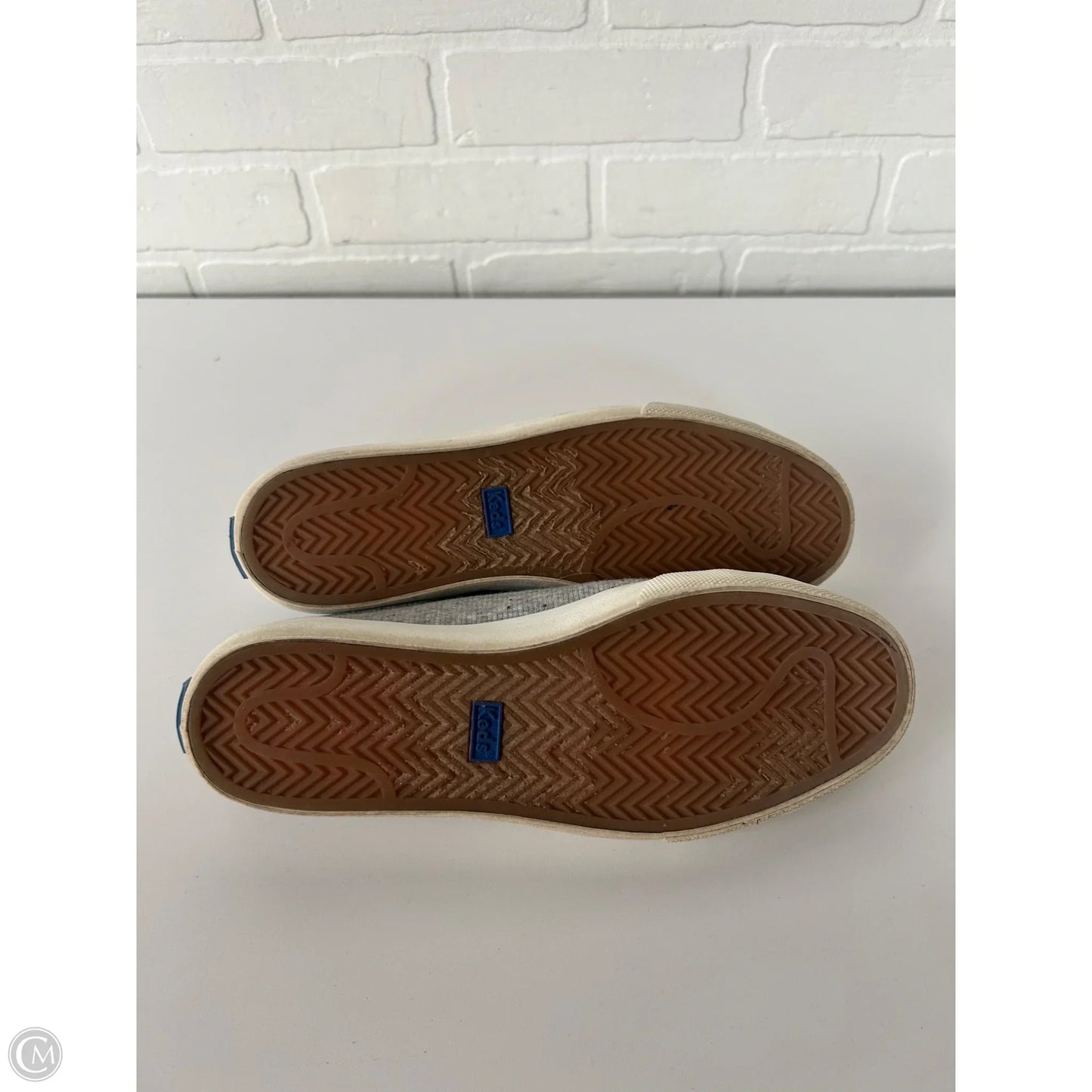 Shoes Sneakers By Keds In Grey & White, Size: 9.5