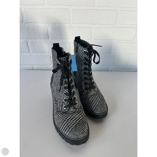 Boots Ankle Heels By Aldo In Black & White, Size: 7