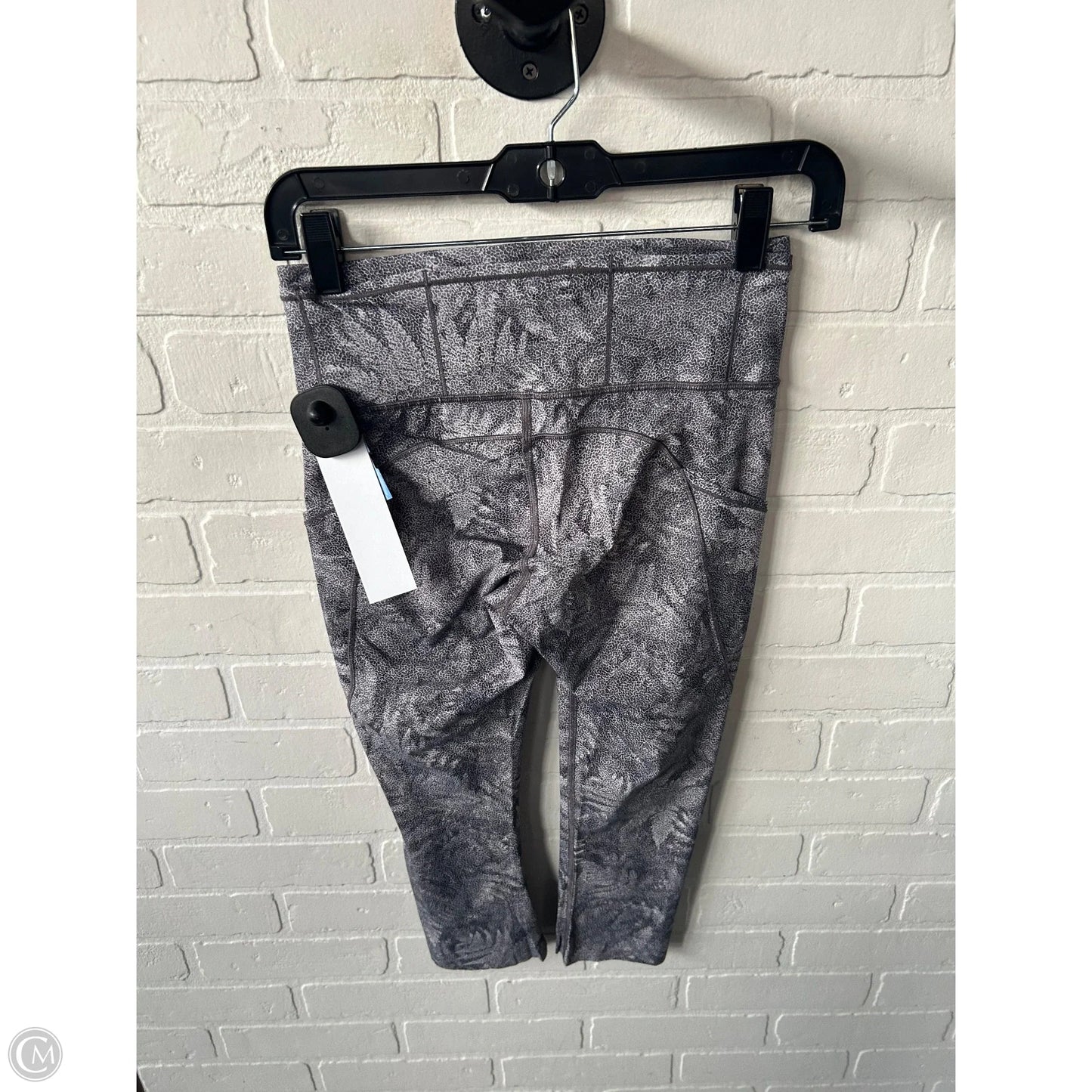 Athletic Leggings Capris By Lululemon In Grey, Size: 6