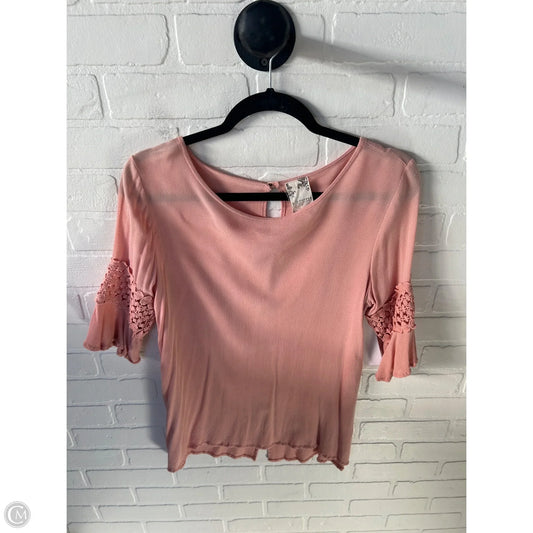 Top Short Sleeve By Blu Pepper In Pink, Size: L