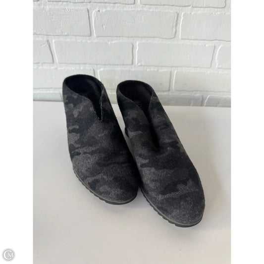 Boots Ankle Heels By Naturalizer In Grey, Size: 8.5