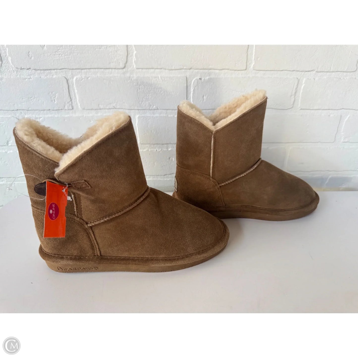 Boots Ankle Flats By Bearpaw In Tan, Size: 5