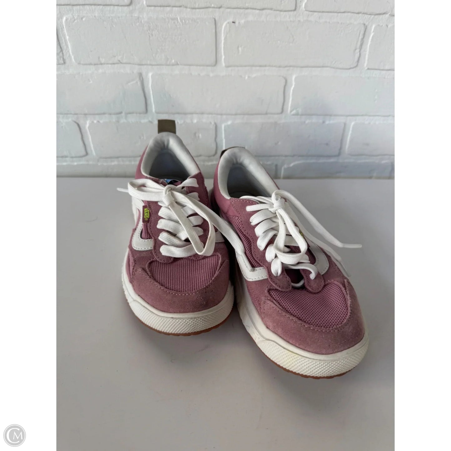 Shoes Sneakers By Vans In Pink & White, Size: 5.5