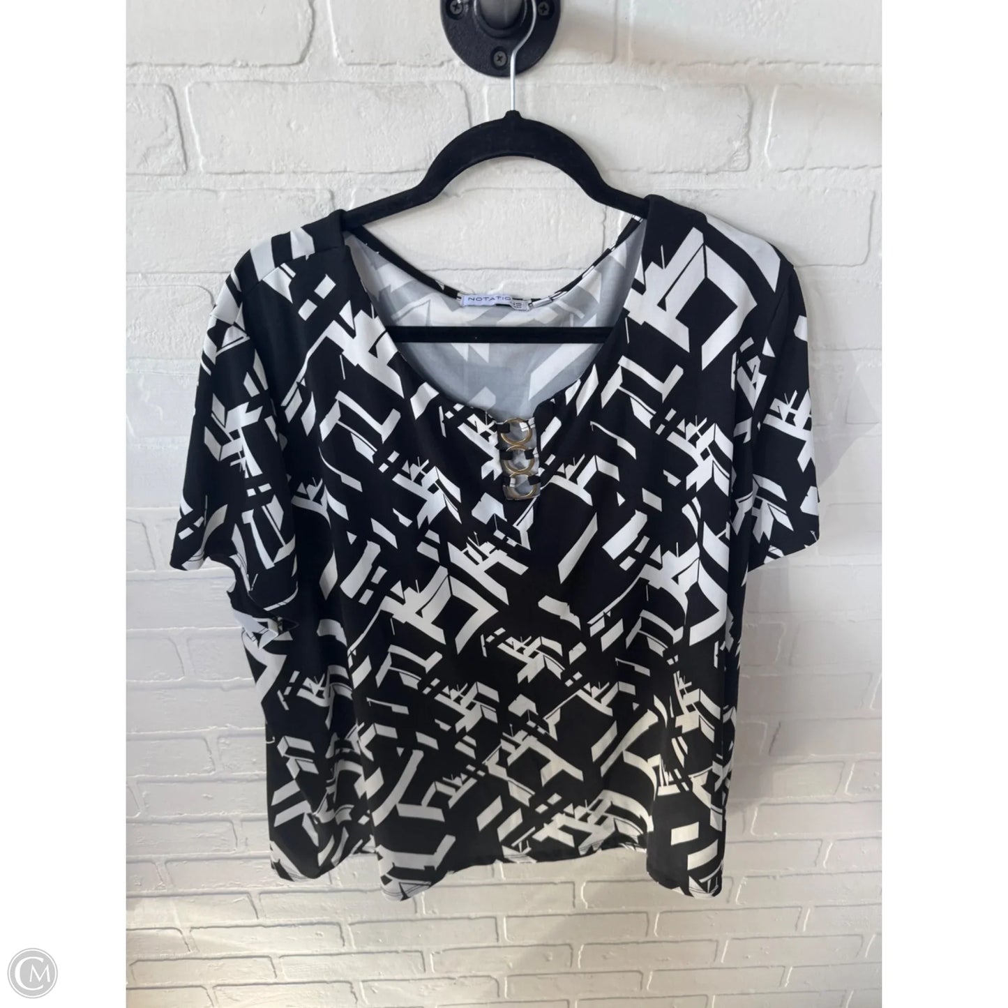 Top Short Sleeve By Notations In Black & White, Size: 3x