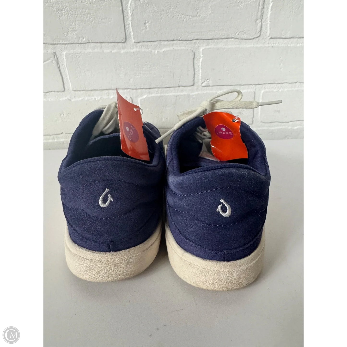 Shoes Sneakers By Olukai In Blue & White, Size: 7.5
