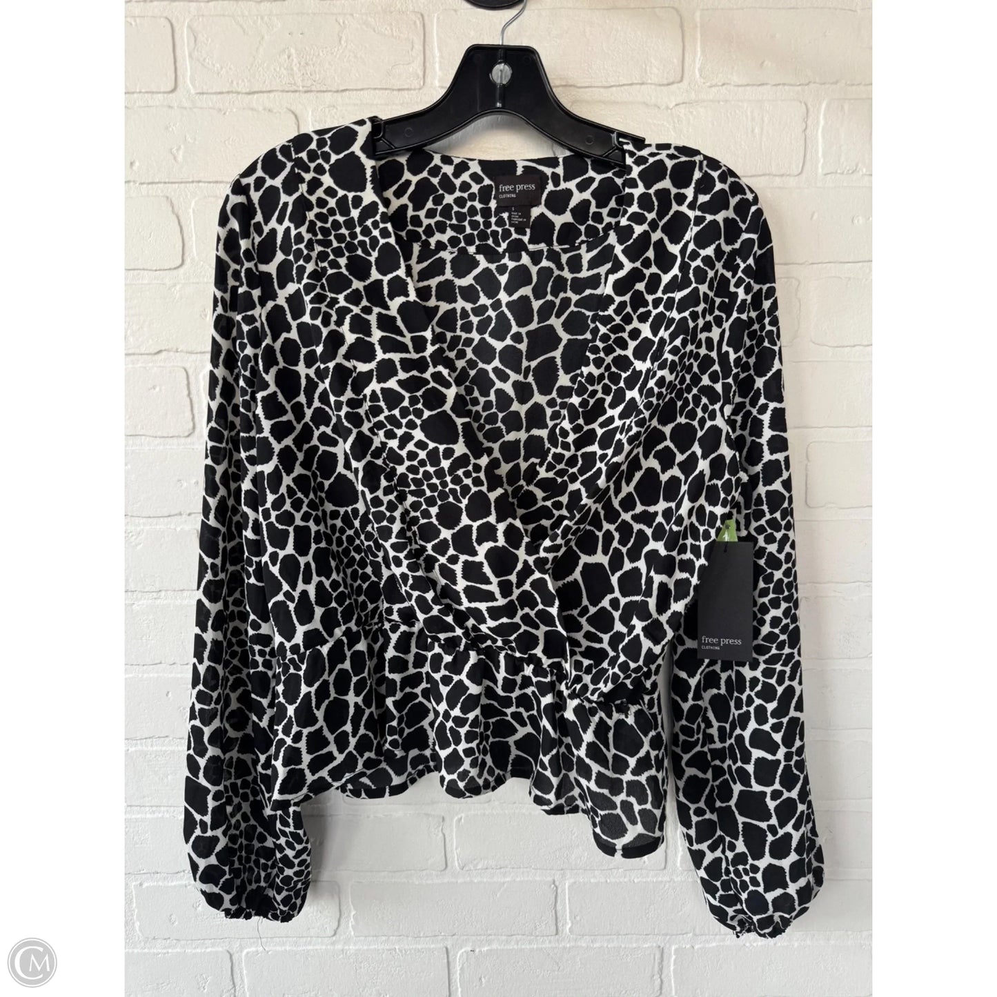 Top Long Sleeve By Free Press In Black & White, Size: S