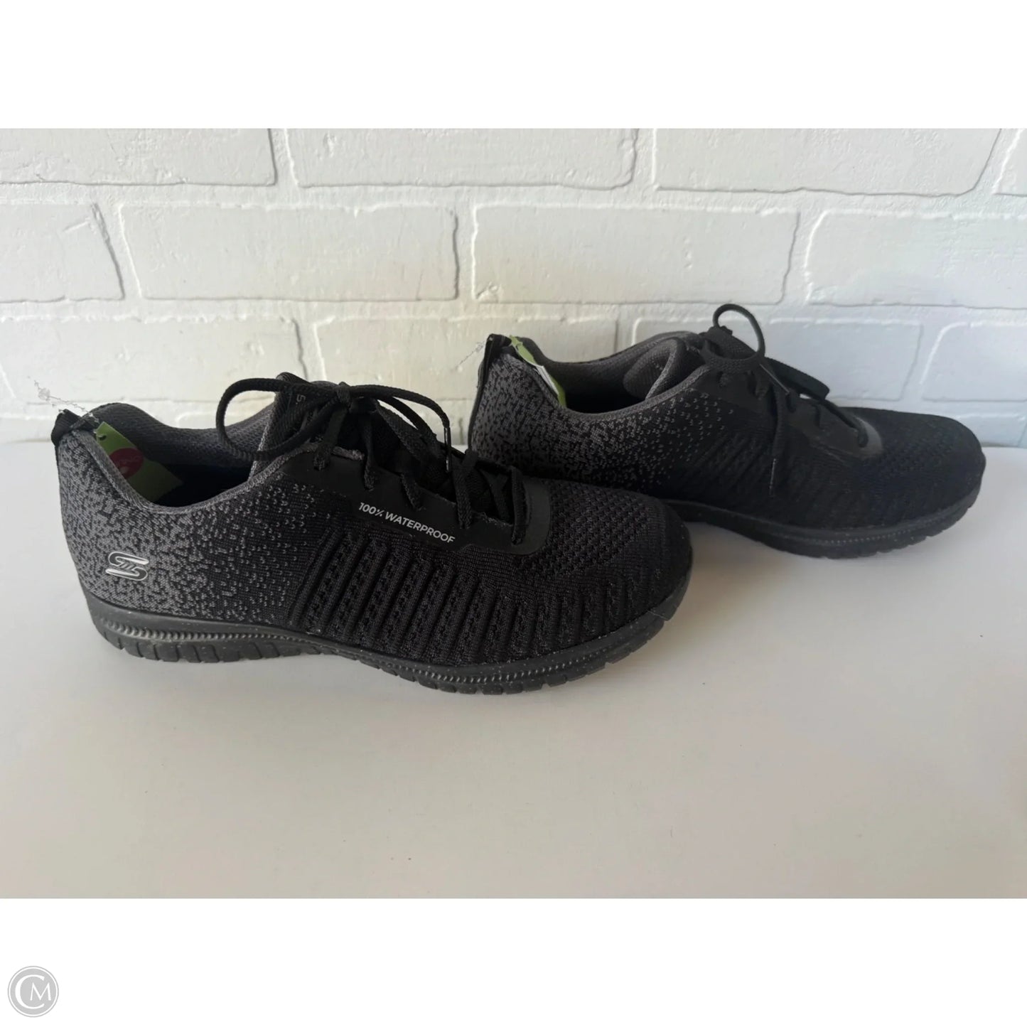 Shoes Athletic By Skechers In Black, Size: 9.5