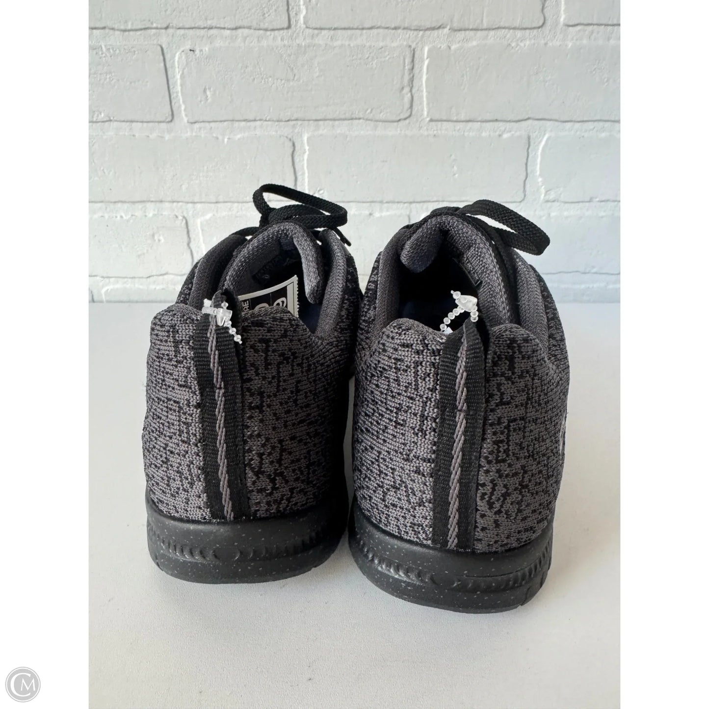 Shoes Athletic By Skechers In Black, Size: 9.5