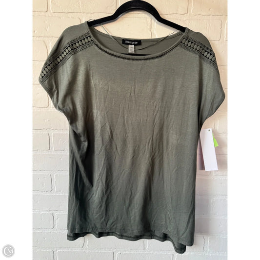 Top Short Sleeve By Cable And Gauge In Green, Size: M