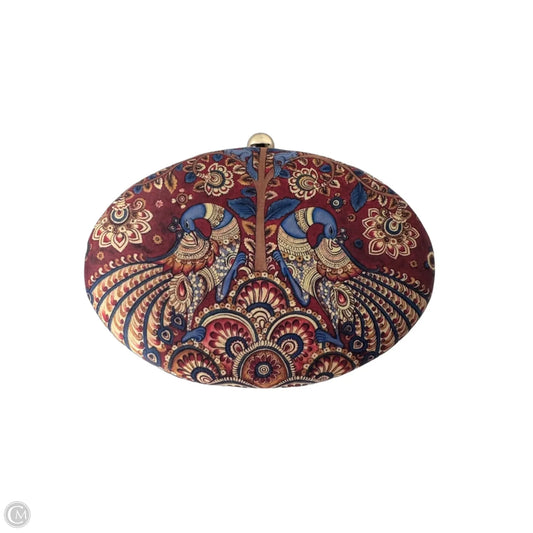 Clutch By Clothes Mentor, Size: Medium