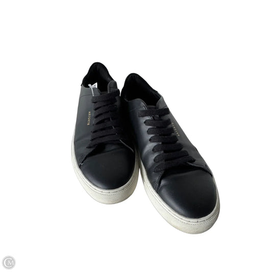 Shoes Sneakers By Clothes Mentor In Black, Size: 9