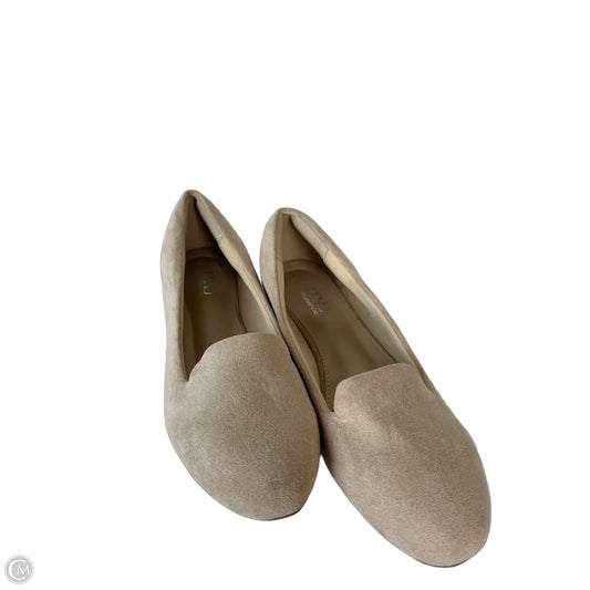 Shoes Flats By Clothes Mentor In Tan, Size: 10