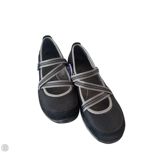 Shoes Flats By Dansko In Black, Size: 5.5