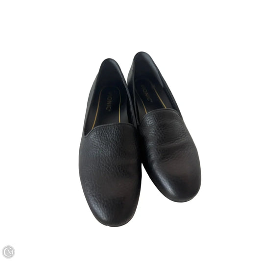 Shoes Flats By Vionic In Black, Size: 6.5