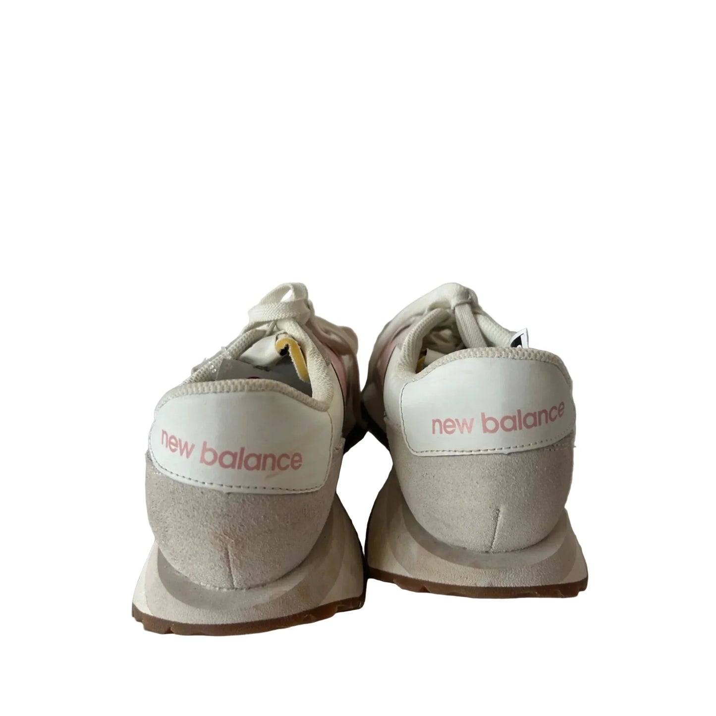 Shoes Sneakers By New Balance In Cream & Pink, Size: 9.5